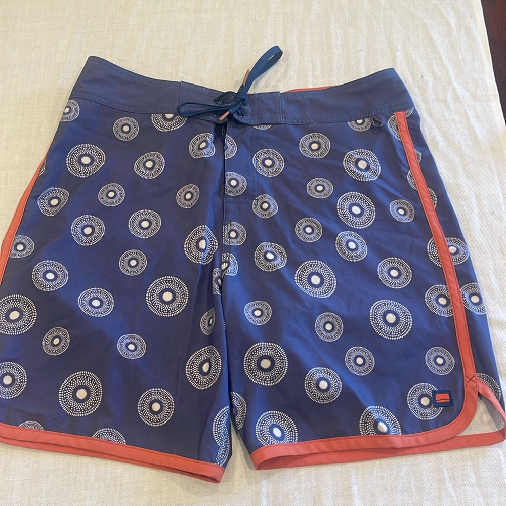 B25014 EUC COVA BOARD SHORTS SWIM SHORTS TRUNKS MENS 34 WHITE PRINT GREY/blue